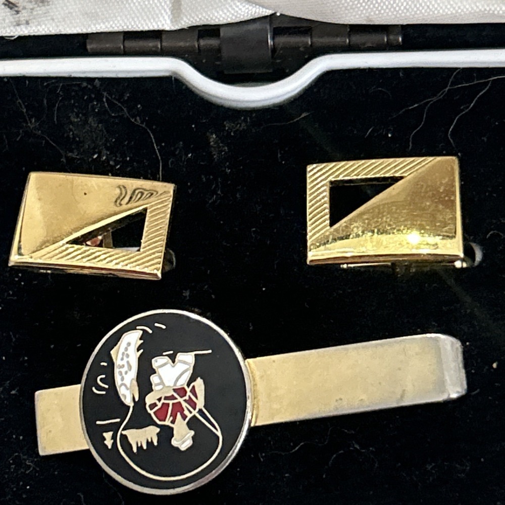 Vintage Swank Enamel Fly Fishing Cufflinks And Tie Clip Set